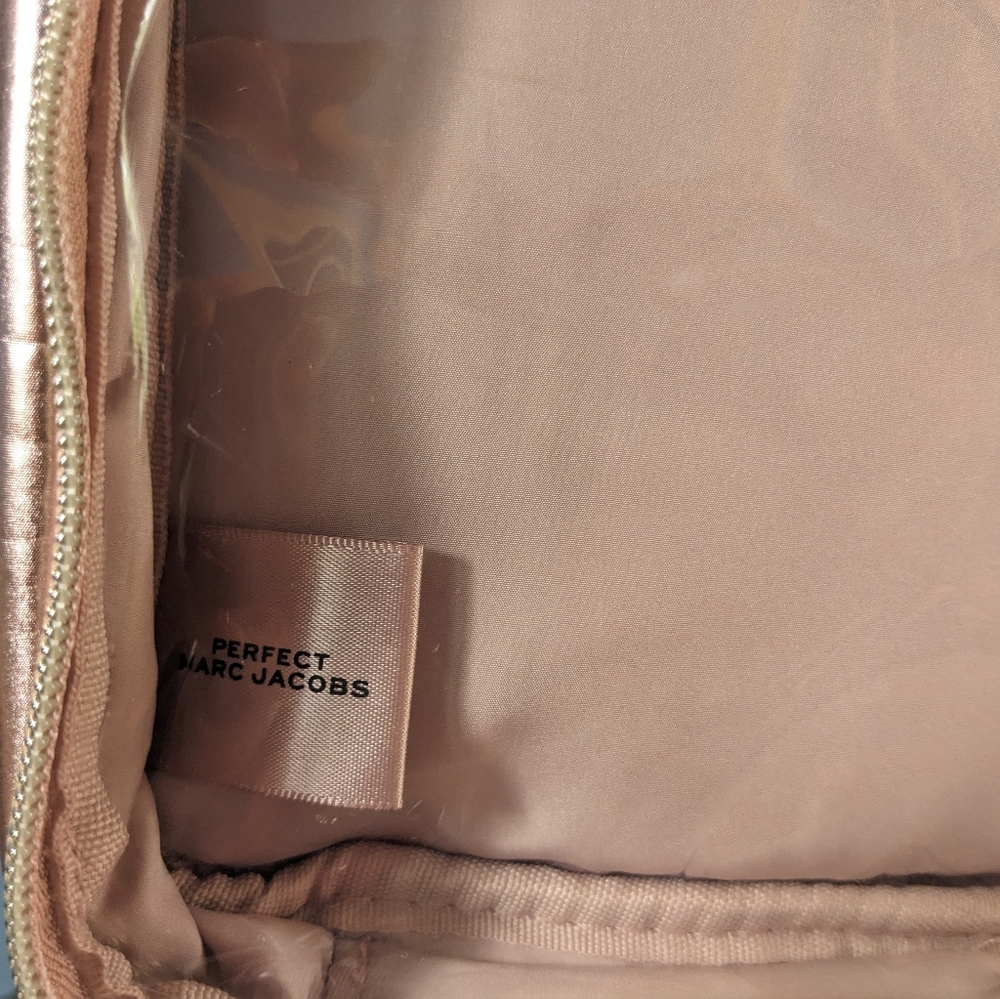 NEW Marc Jacobs Perfect Metallic Pink Soft Structured Organizer Travel Bag Case - Picture 9 of 9